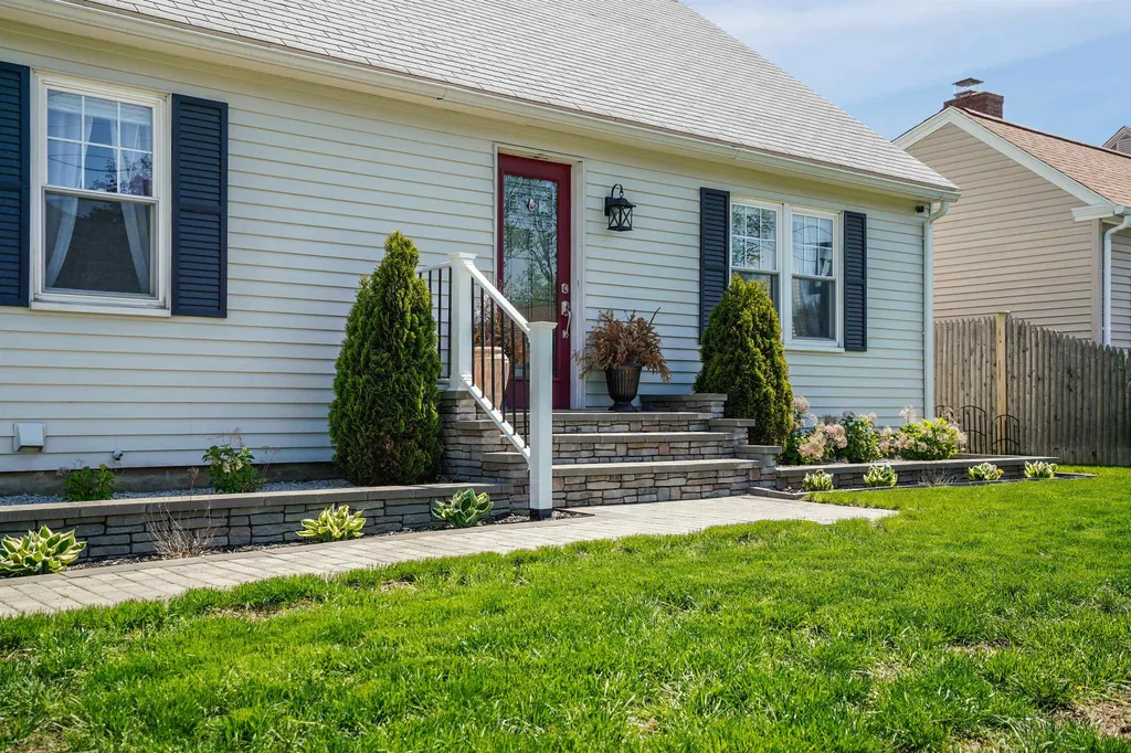 42 Lund Street Nashua NH 03060