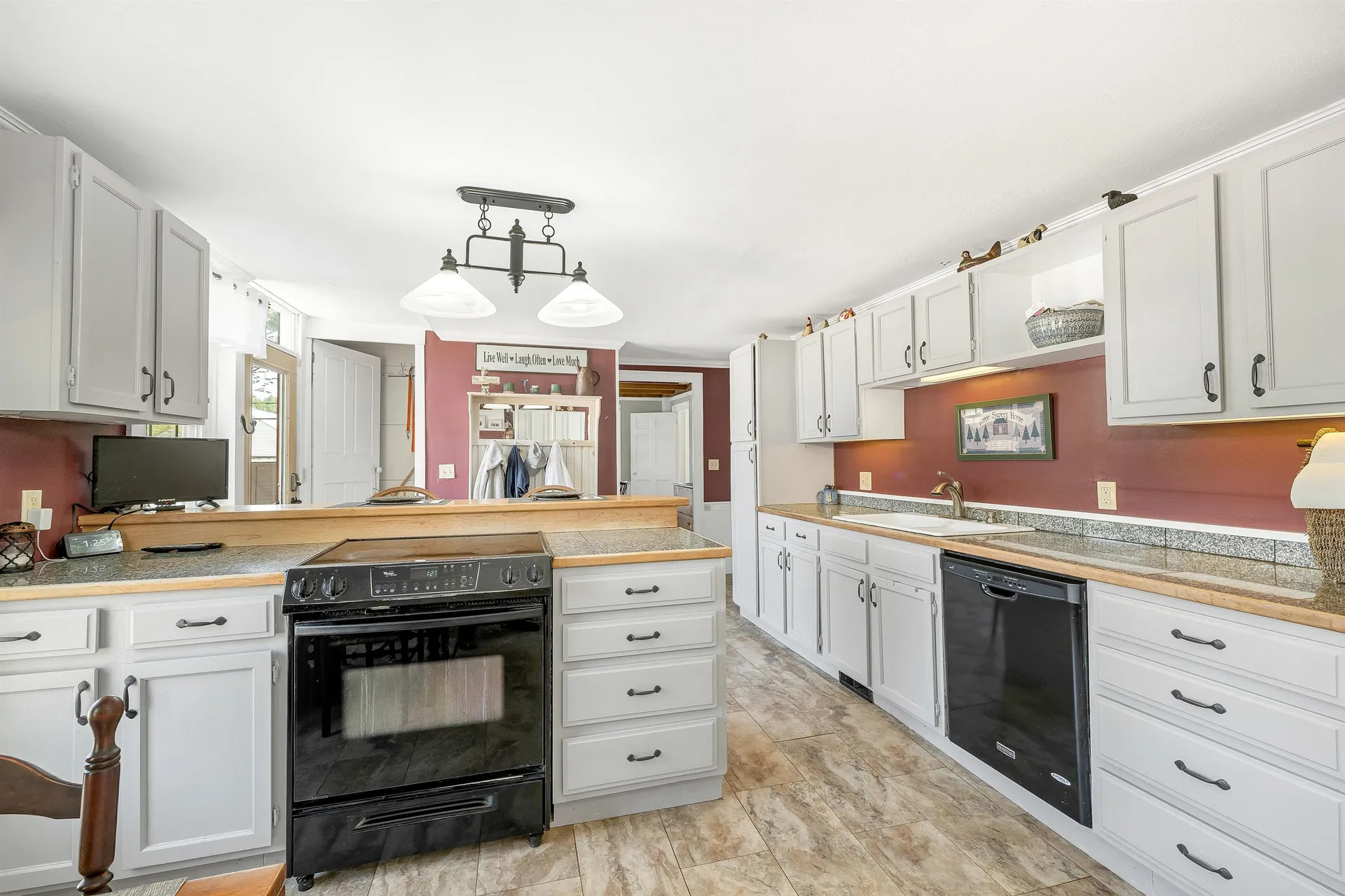18 Bridgewater Hill Road Plymouth NH 03264