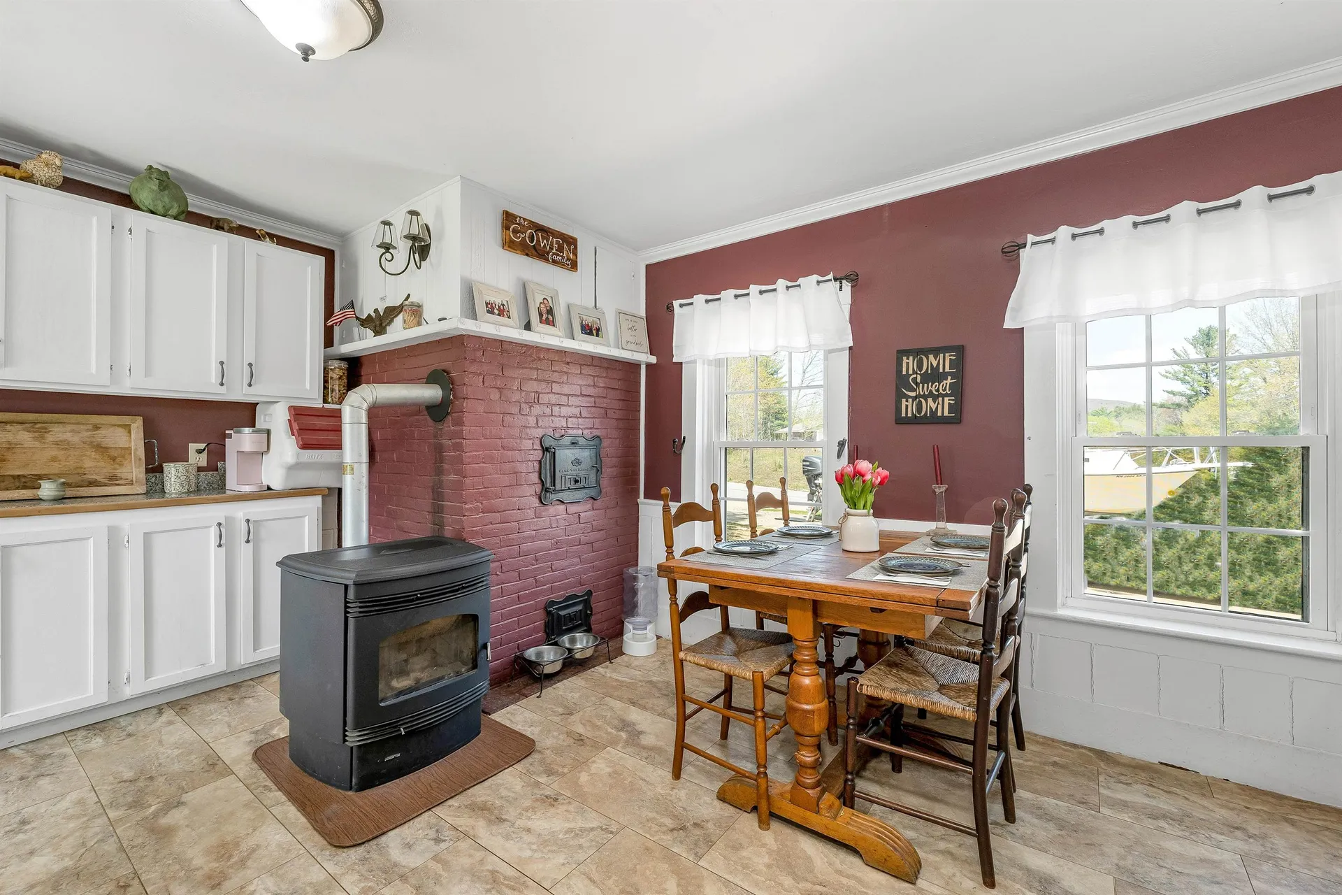 18 Bridgewater Hill Road Plymouth NH 03264