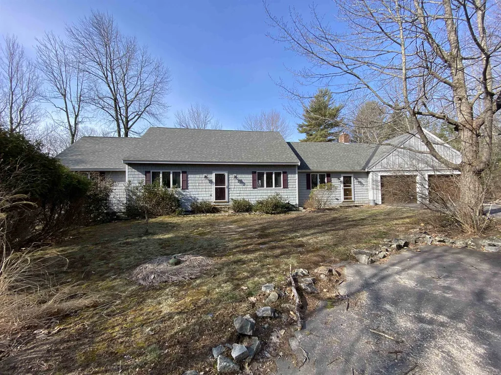 61 Hemlock Drive Wolfeboro NH 03894