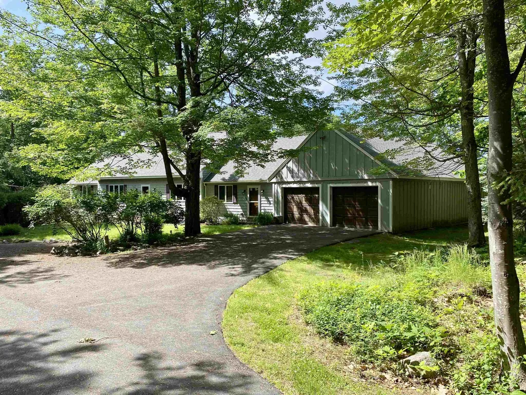 61 Hemlock Drive Wolfeboro NH 03894