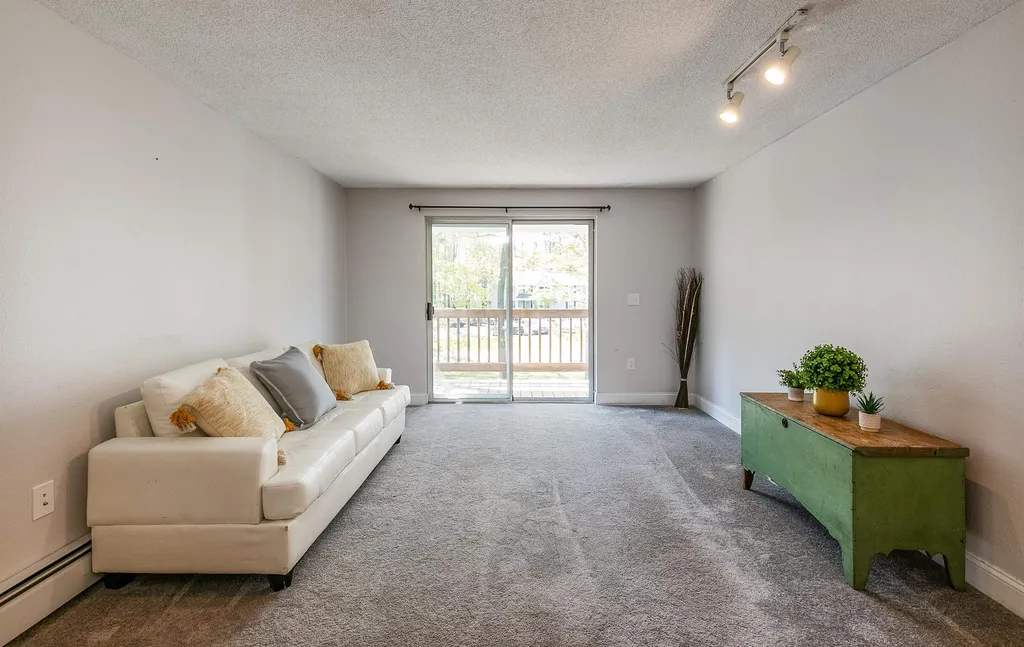 37 Alice Drive Concord NH 03303