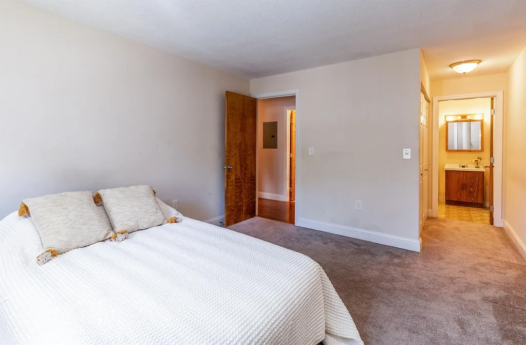 37 Alice Drive Concord NH 03303