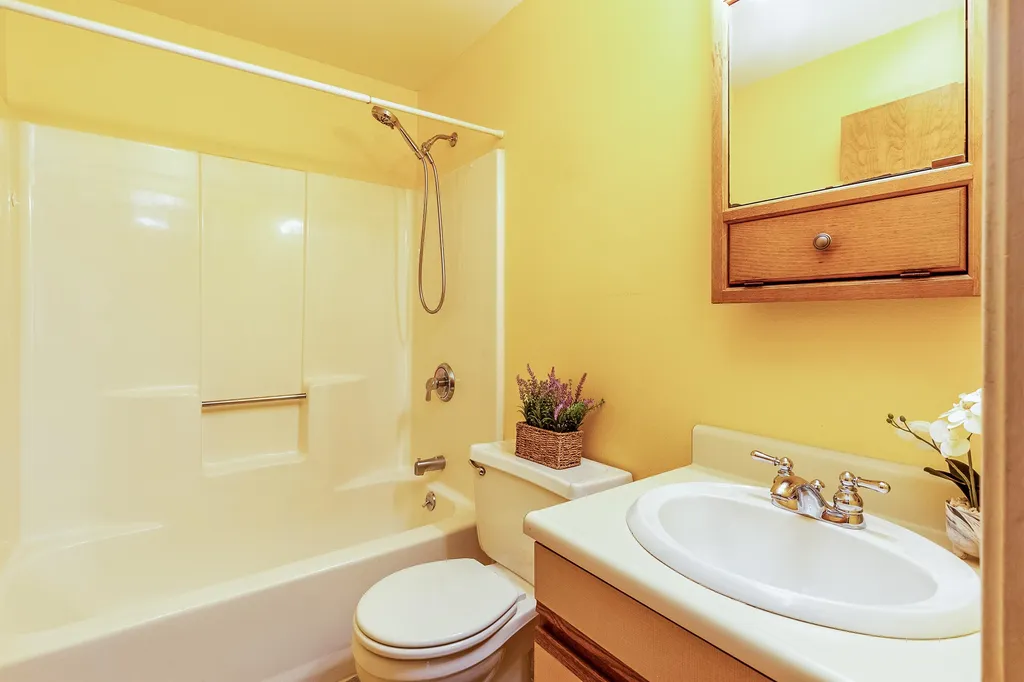 37 Alice Drive Concord NH 03303