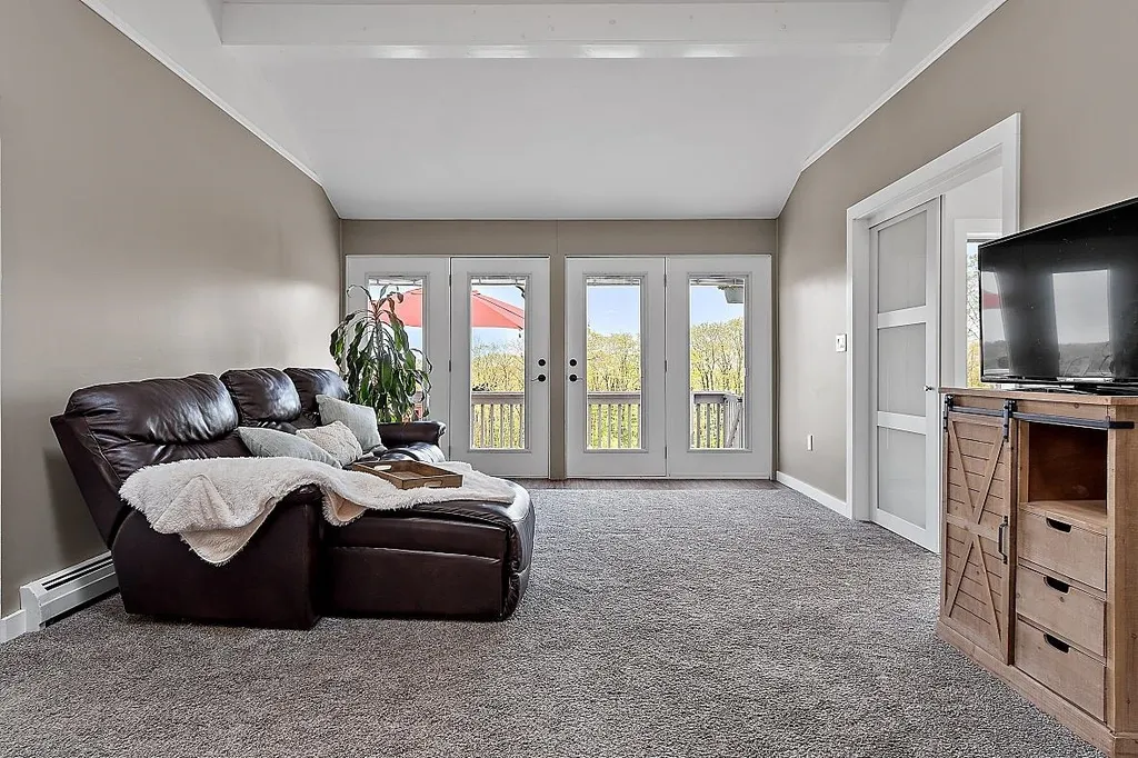 74 Monument Road Richmond NH 03470
