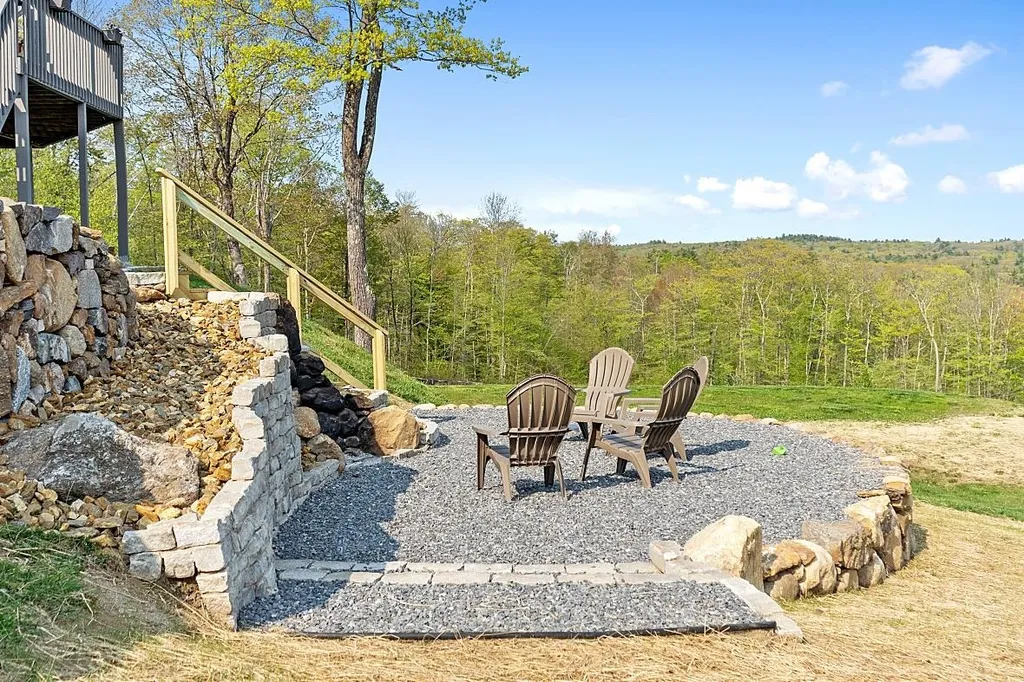 74 Monument Road Richmond NH 03470