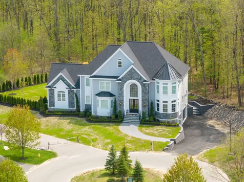 52 Stanwood Road Salem NH 03079