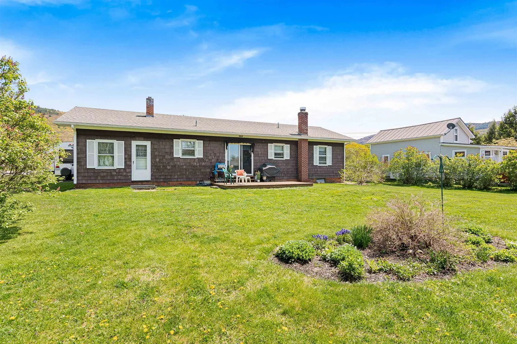 71 Munsill Avenue Bristol VT 05443