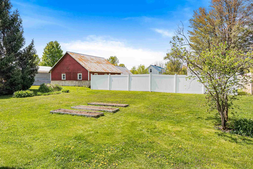 71 Munsill Avenue Bristol VT 05443
