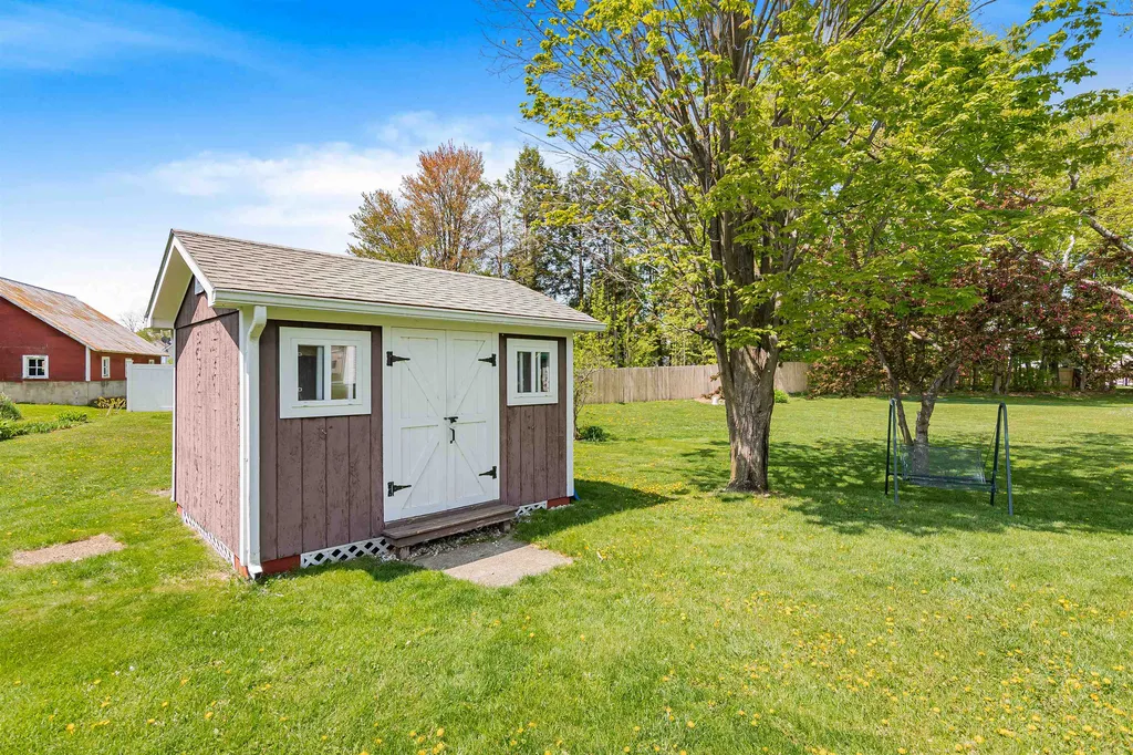 71 Munsill Avenue Bristol VT 05443