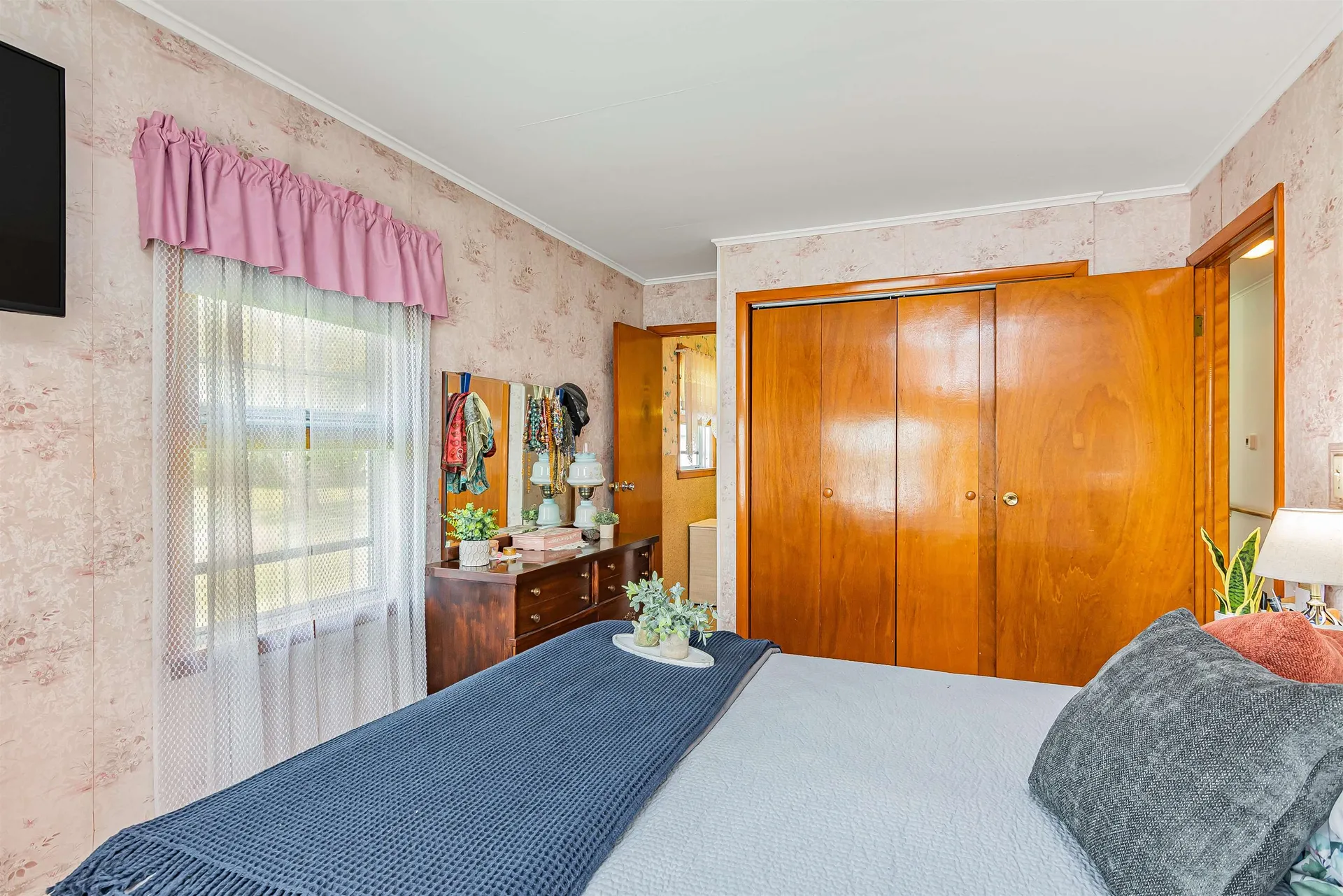 71 Munsill Avenue Bristol VT 05443