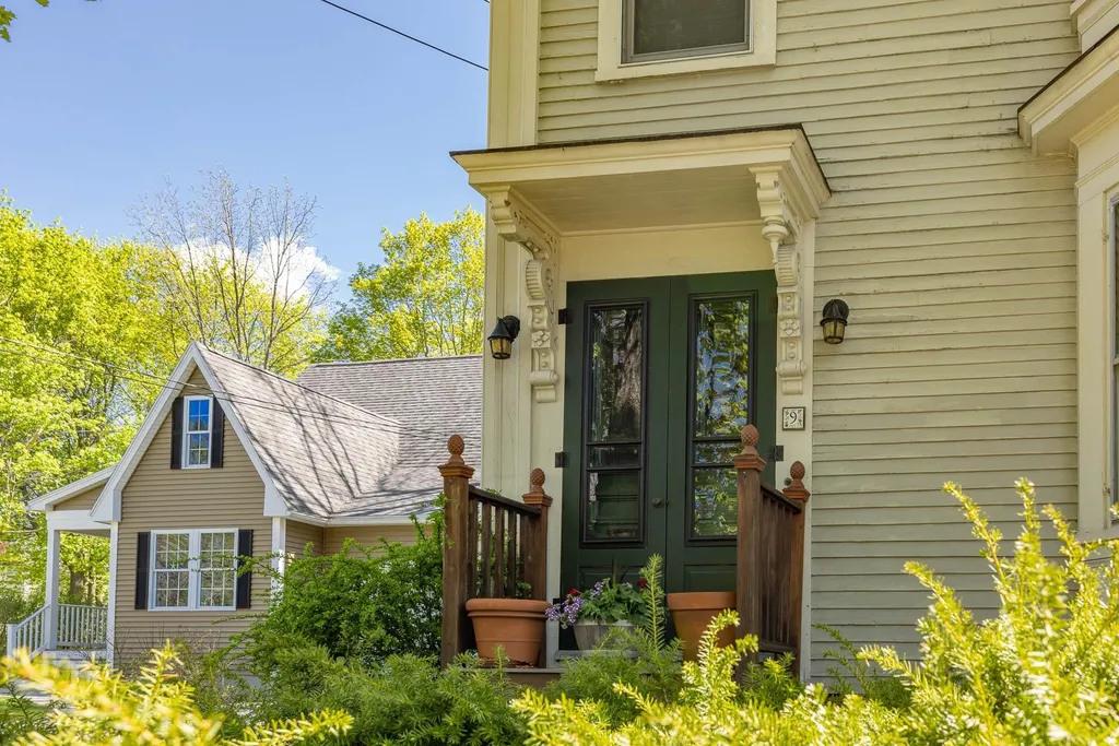 9 Arch Street Dover NH 03820