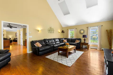 53 James Drive Hampstead NH 03841