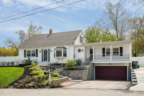 38 Greenwood Drive Nashua NH 03062