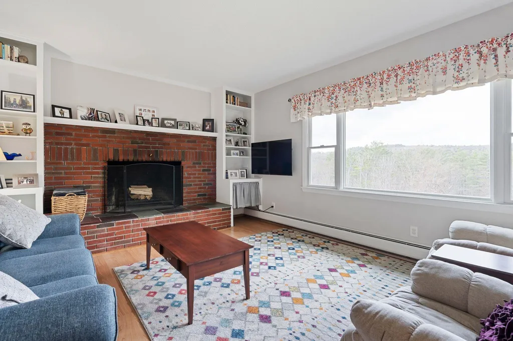43 Bonner Road Plainfield NH 03781
