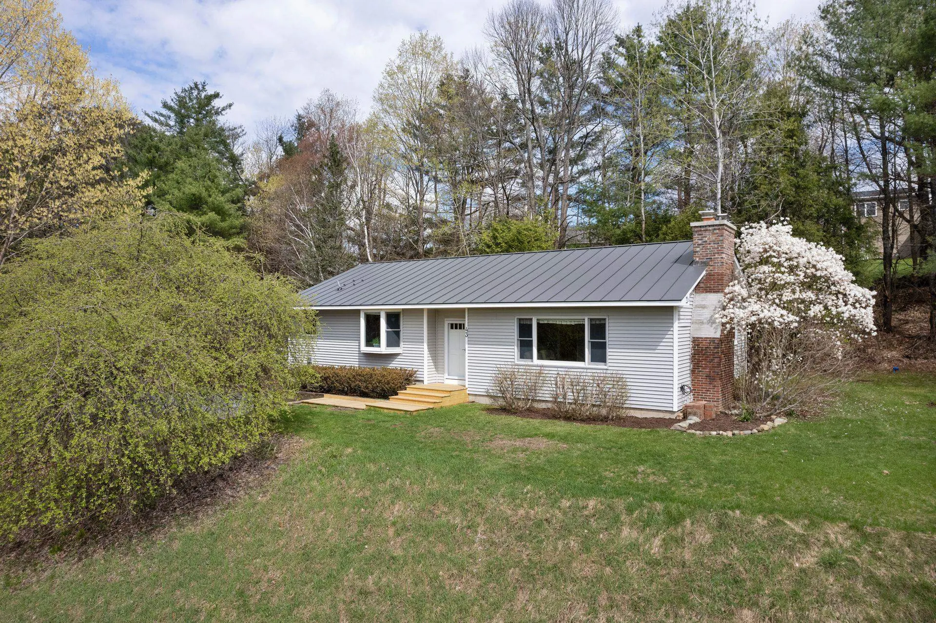 43 Bonner Road Plainfield NH 03781