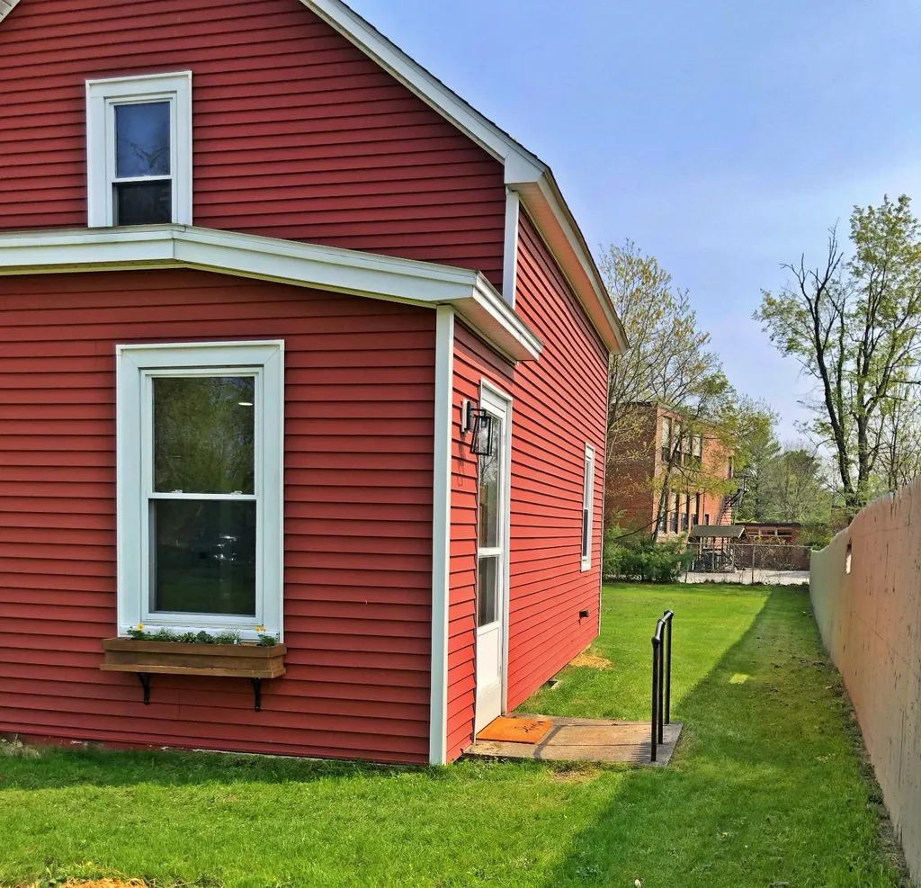 12 West Street Swanzey NH 03446