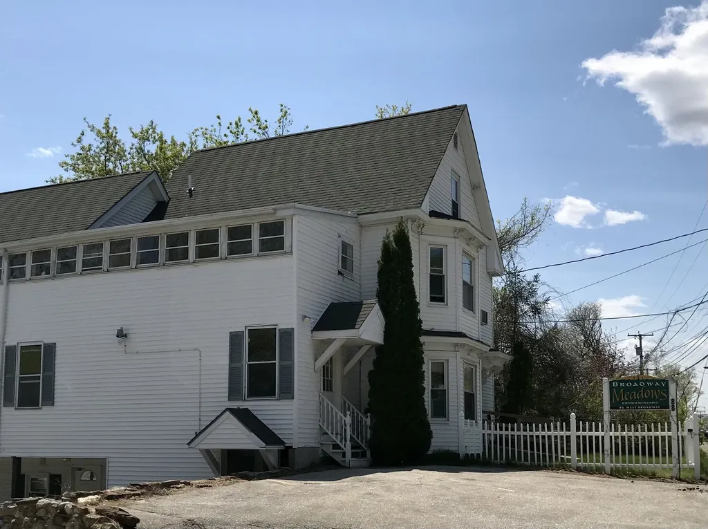 88 West Broadway Derry NH 03038