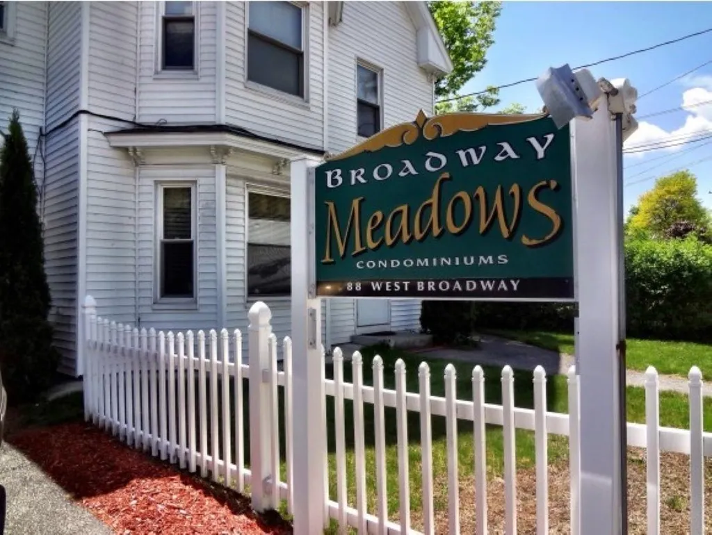 88 West Broadway Derry NH 03038