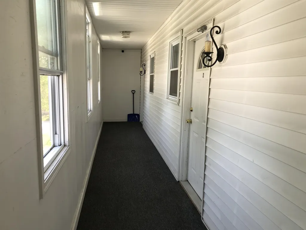 88 West Broadway Derry NH 03038