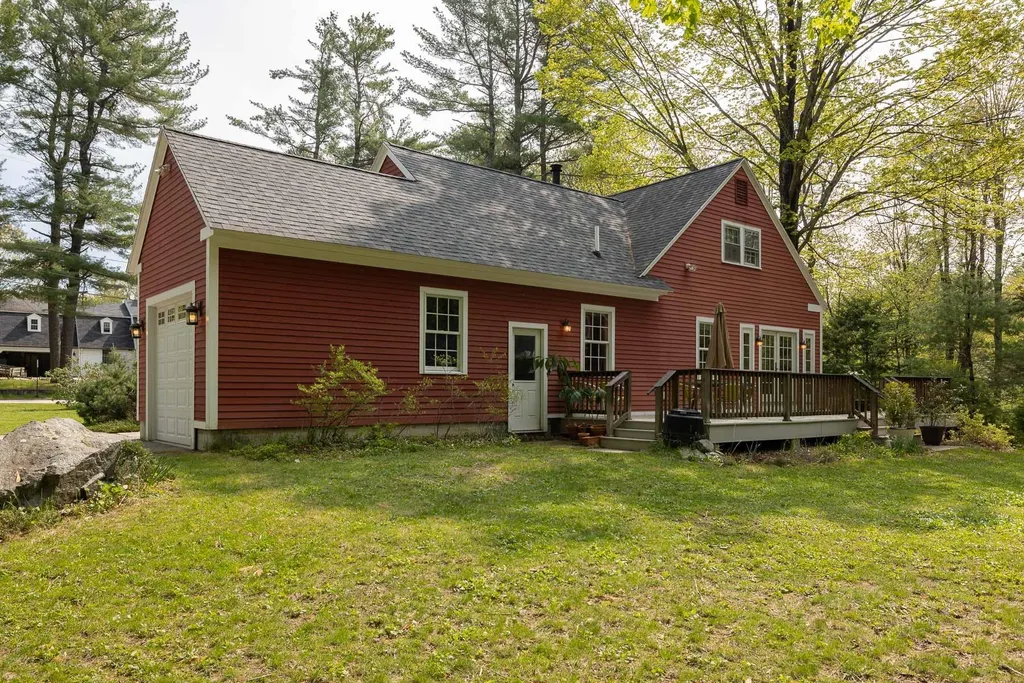 7 Davis Avenue Durham NH 03824