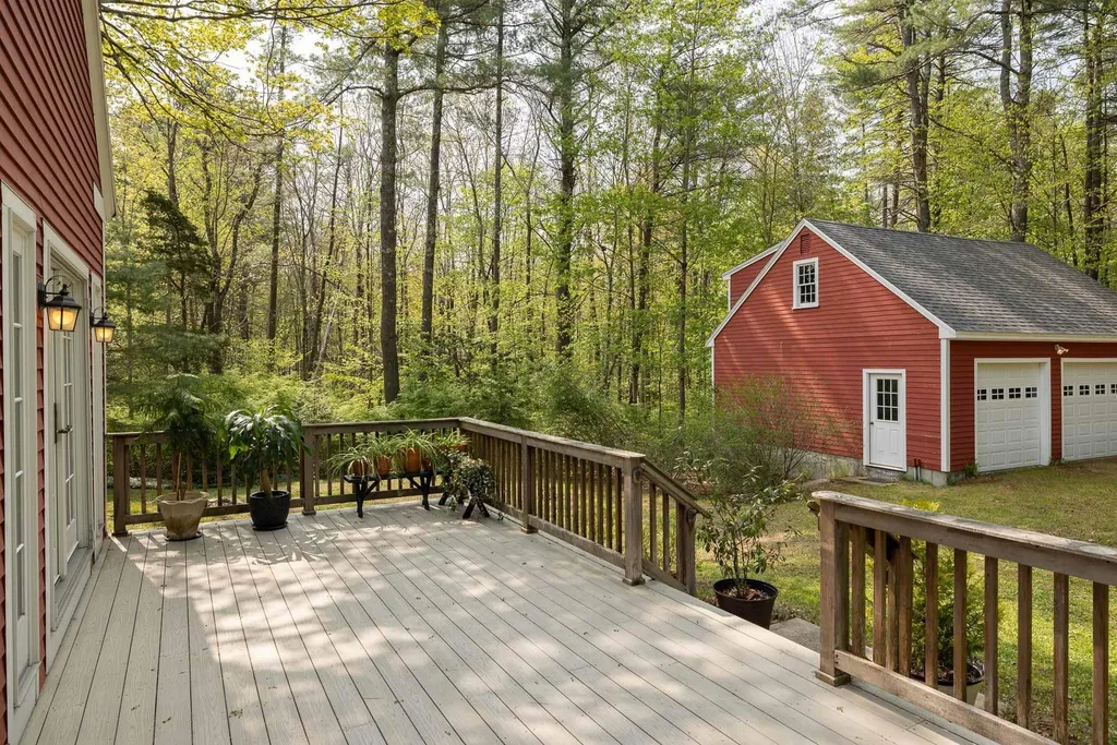 7 Davis Avenue Durham NH 03824