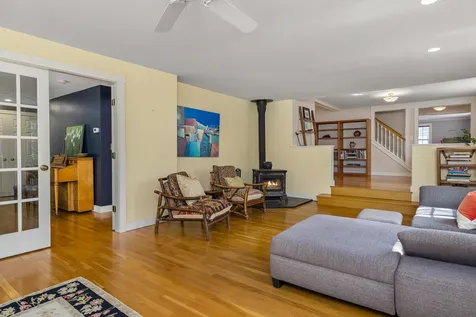 7 Davis Avenue Durham NH 03824