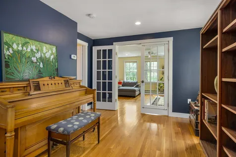7 Davis Avenue Durham NH 03824