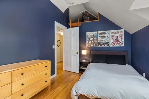7 Davis Avenue Durham NH 03824
