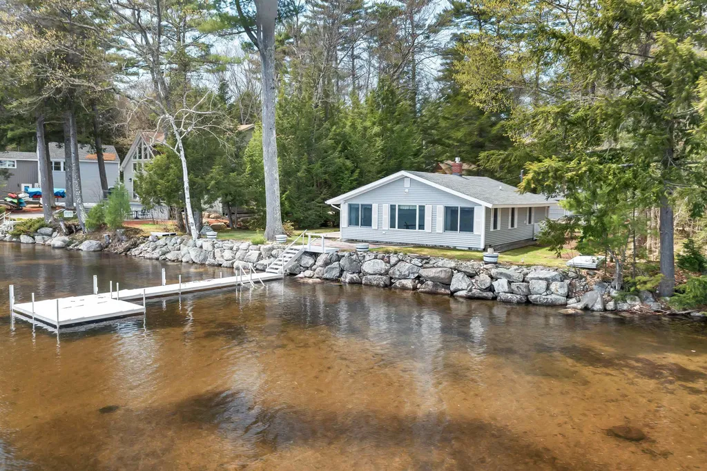 32 South Kenney Shore Road Wolfeboro NH 03894