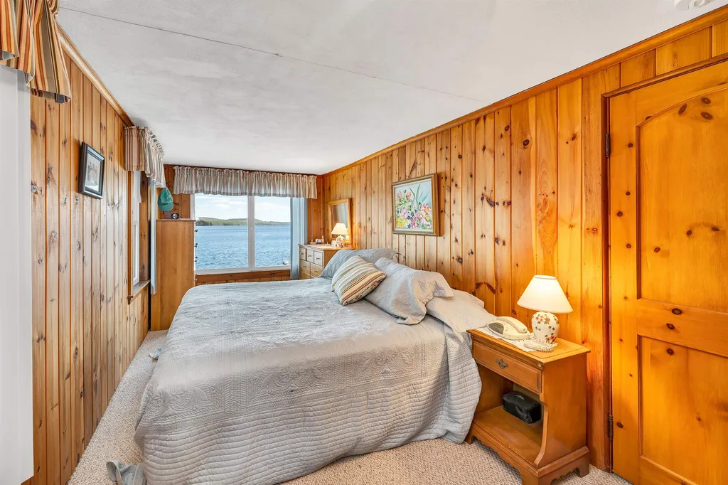32 South Kenney Shore Road Wolfeboro NH 03894
