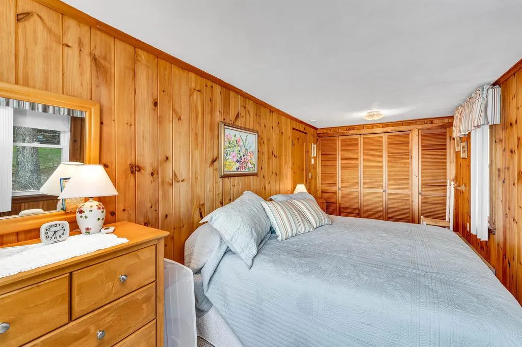 32 South Kenney Shore Road Wolfeboro NH 03894