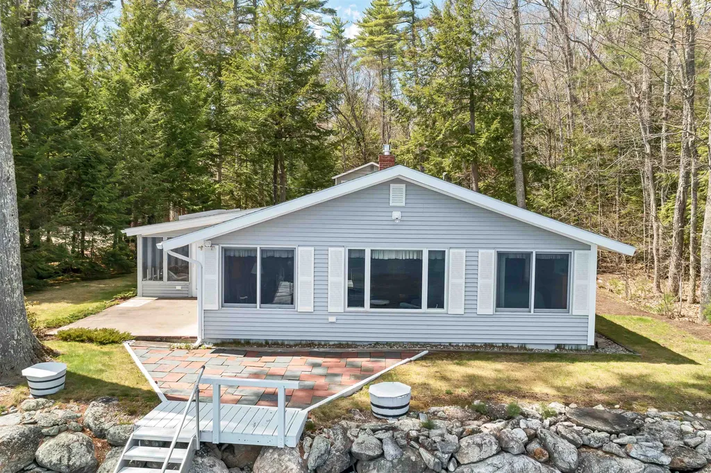 32 South Kenney Shore Road Wolfeboro NH 03894