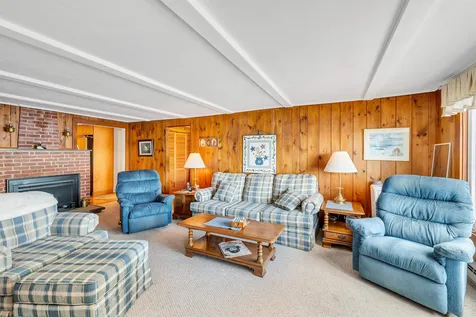32 South Kenney Shore Road Wolfeboro NH 03894