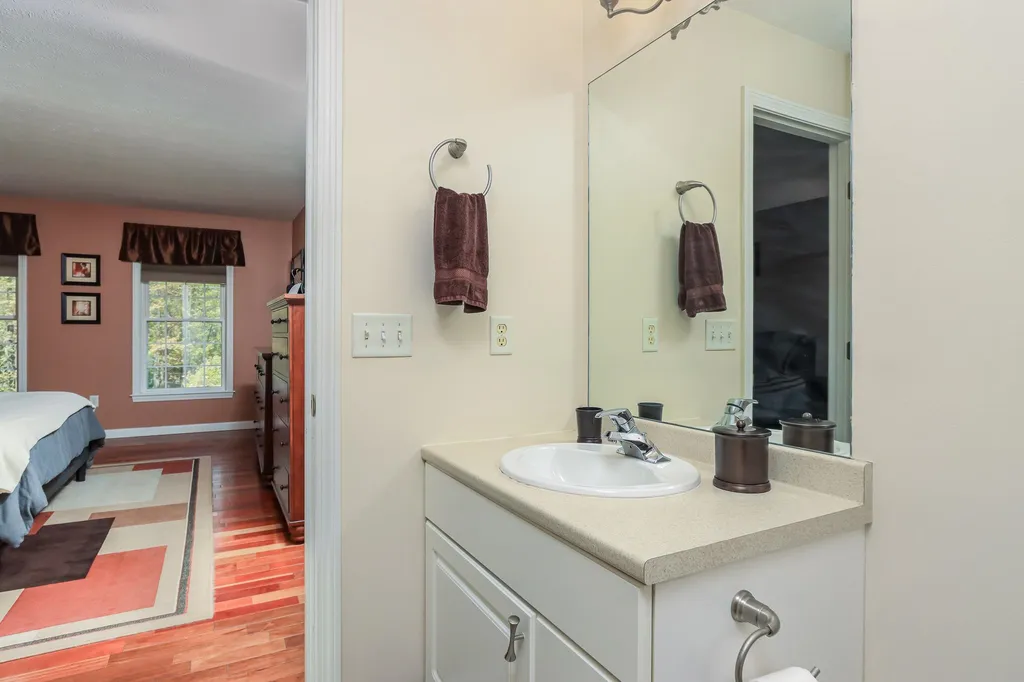 2 Fox Meadow Drive Bow NH 03304