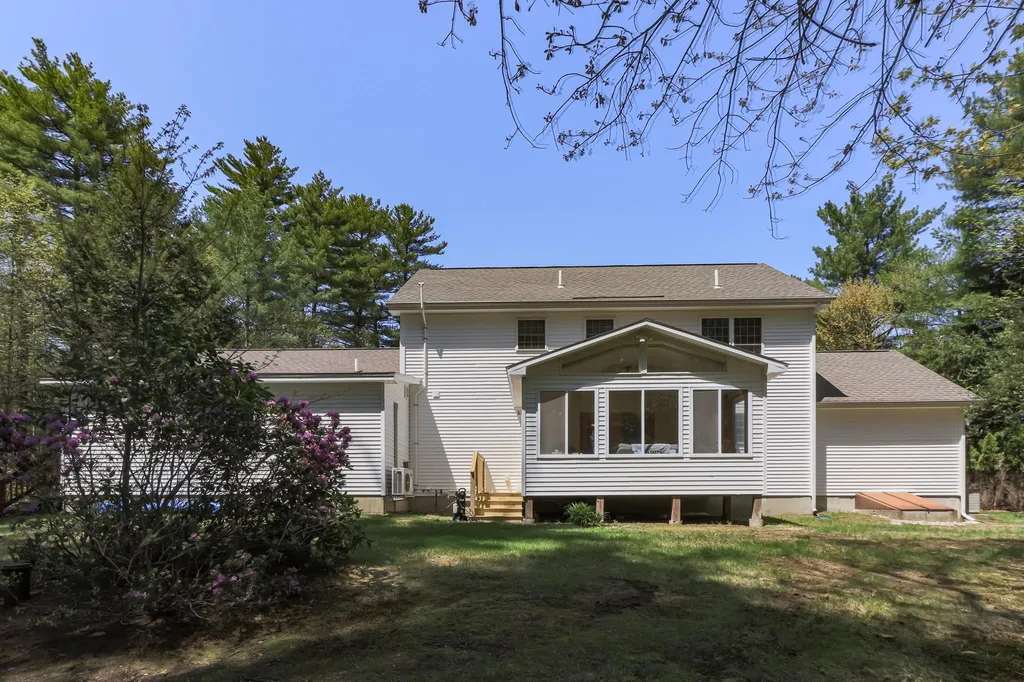 2 Fox Meadow Drive Bow NH 03304