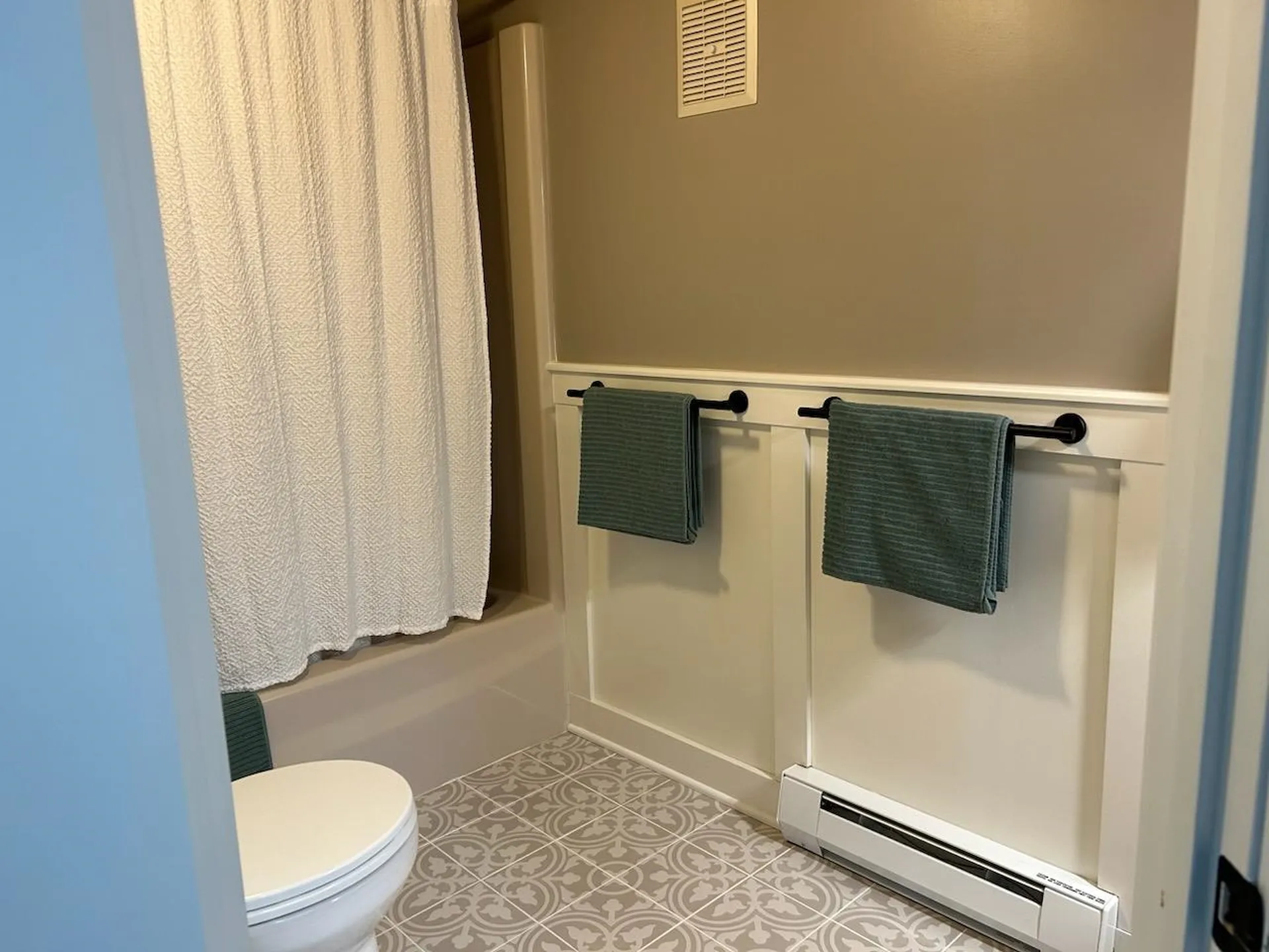2696 Lake Shore Road Gilford NH 03249