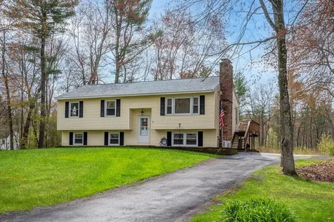 35 Nesenkeag Drive Litchfield NH 03052