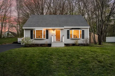27 Oak Hill Drive Dover NH 03820