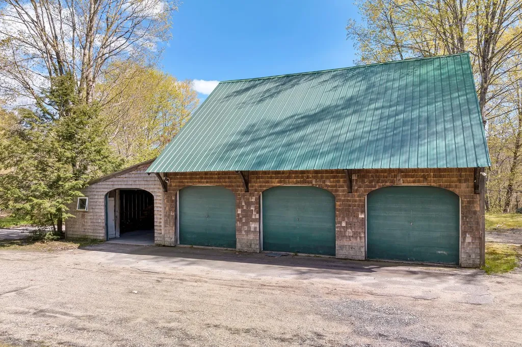 261 Pine Hill Road Wolfeboro NH 03894
