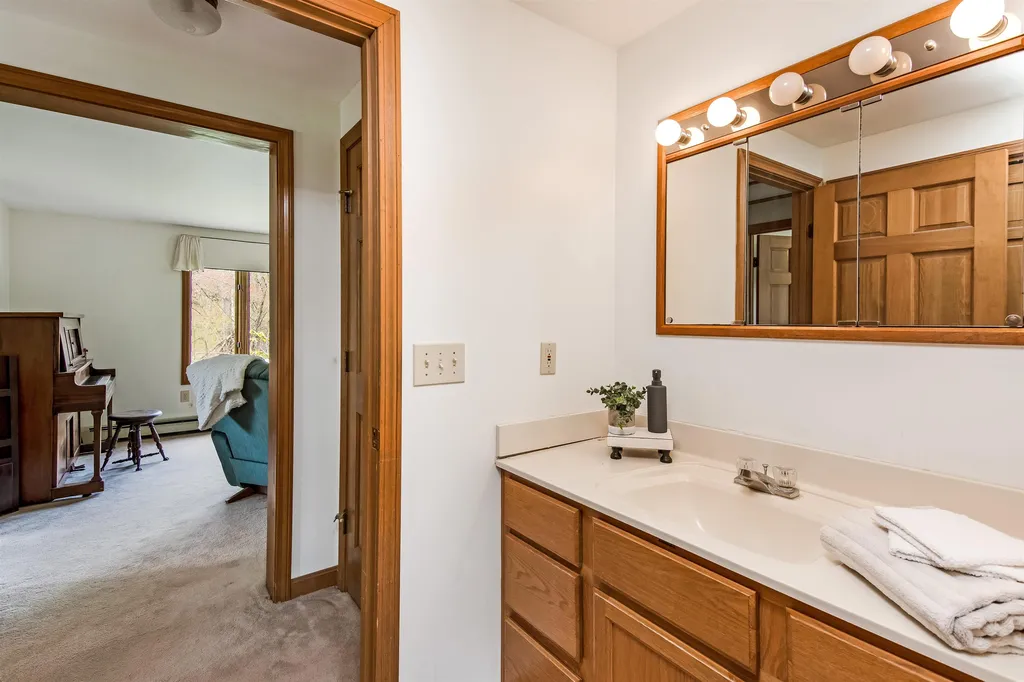 3173 Hinesburg Road Richmond VT 05477