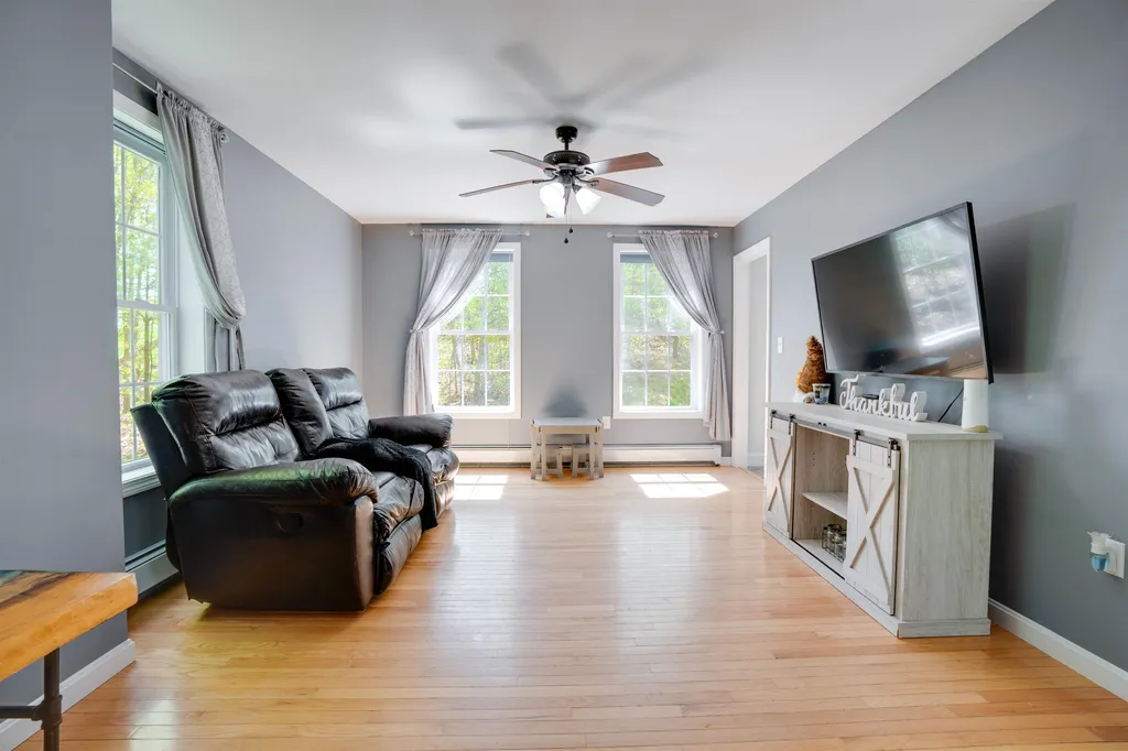 83 Range Road Northwood NH 03261