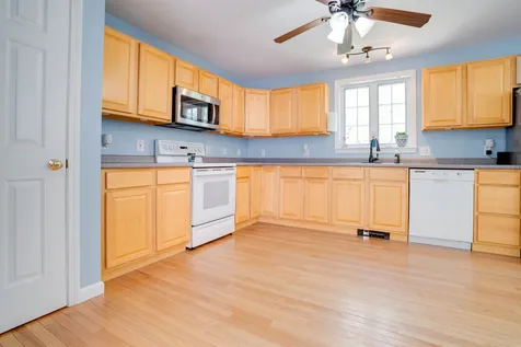 83 Range Road Northwood NH 03261