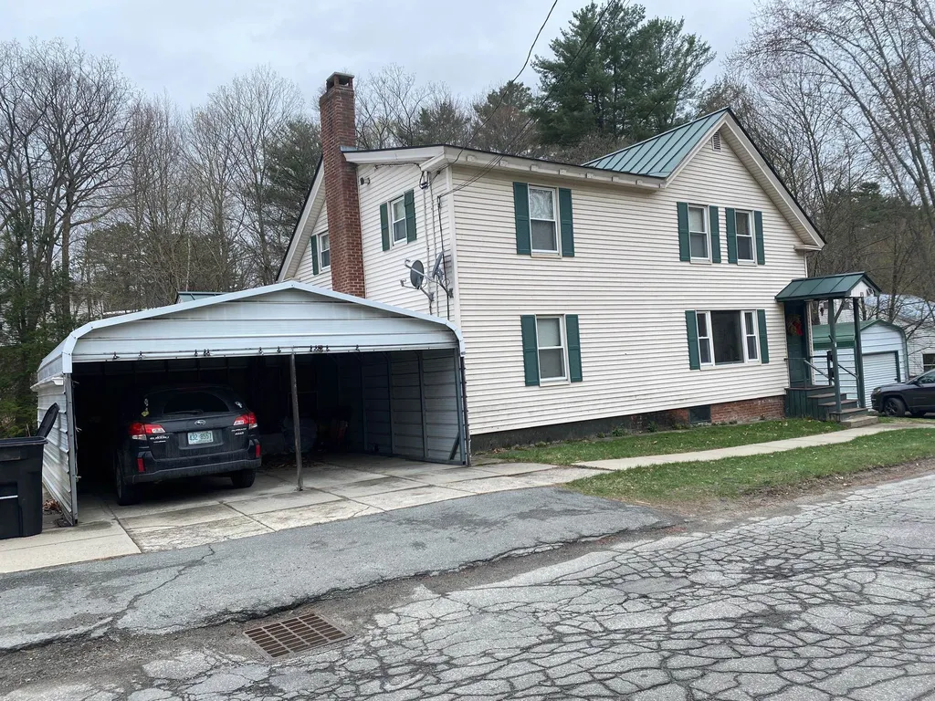 61 Tyler Street Claremont NH 03743