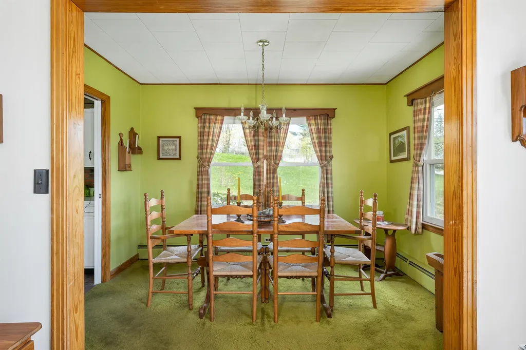 11 Clow Road Wolfeboro NH 03894
