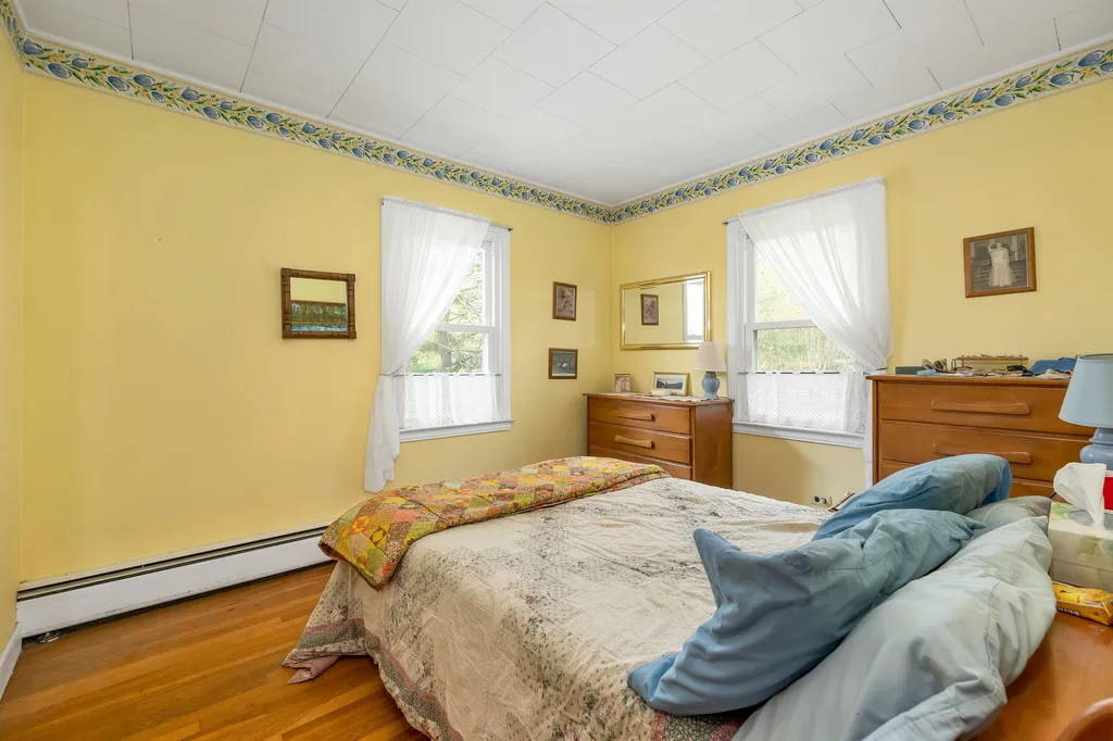 11 Clow Road Wolfeboro NH 03894