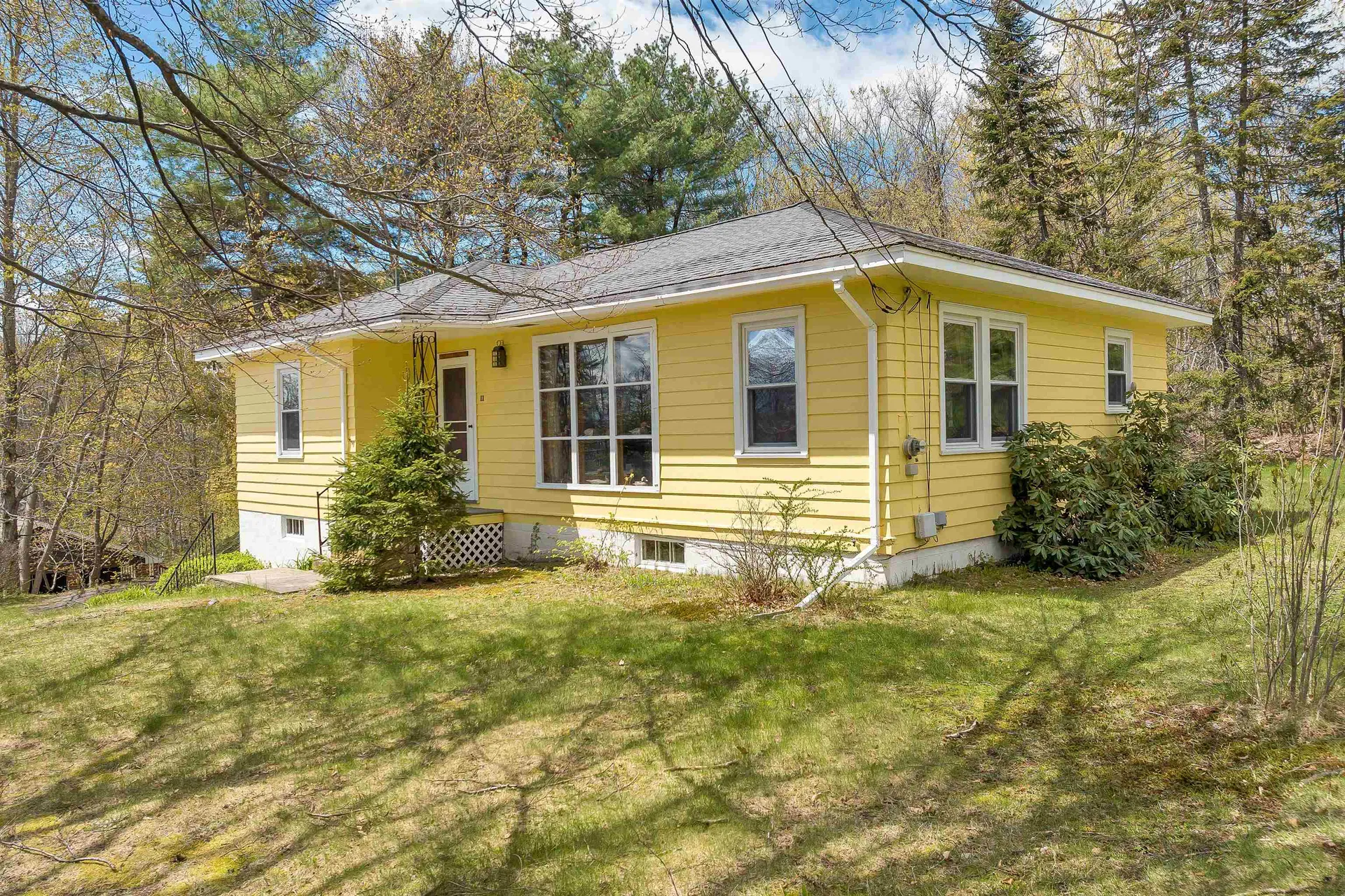 11 Clow Road Wolfeboro NH 03894