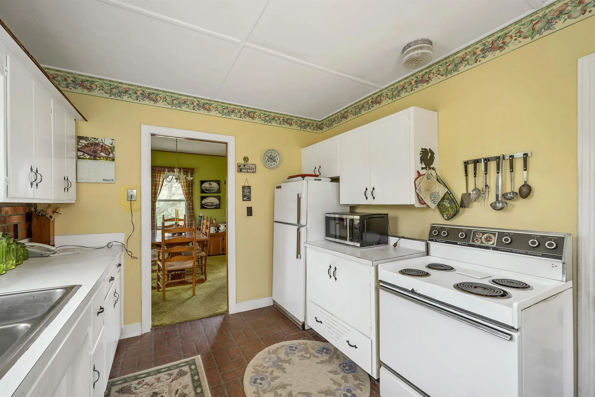 11 Clow Road Wolfeboro NH 03894