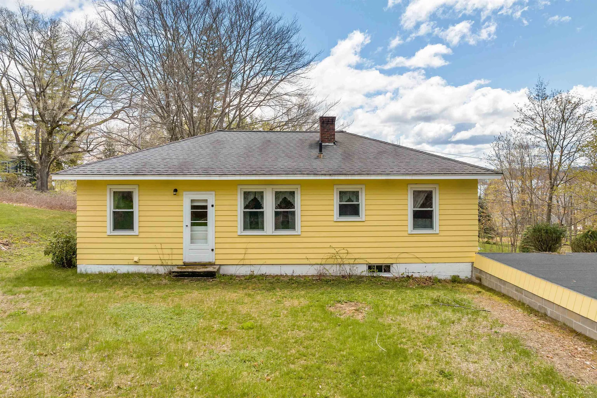 11 Clow Road Wolfeboro NH 03894