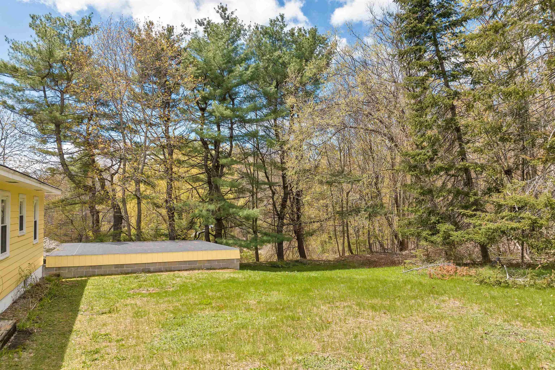 11 Clow Road Wolfeboro NH 03894